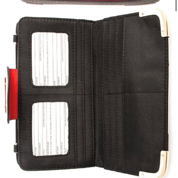 Checkered Wallet/crossbody - Picture 2 of 3